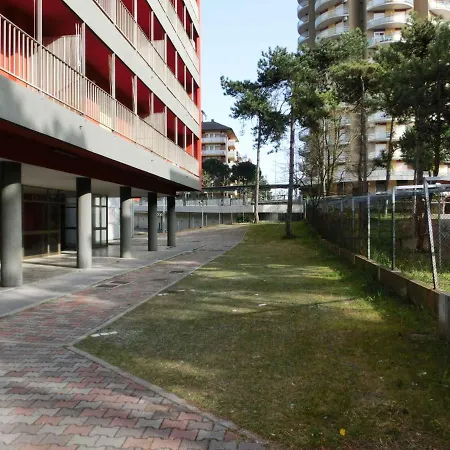 Apartments in Lignano Sabbiadoro 42725 Apartamento *